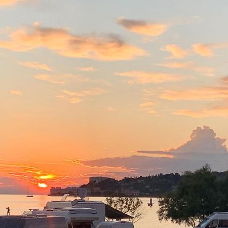 Bonita Houseboat Apartment Portorose Bagian luar foto