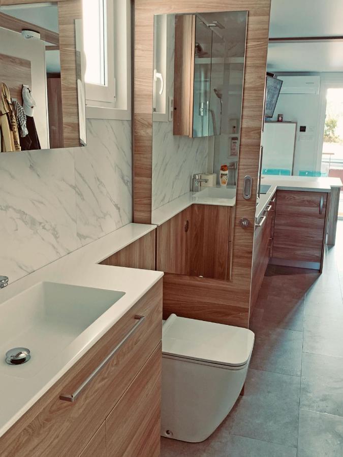 Bonita Houseboat Apartment Portorose Bagian luar foto