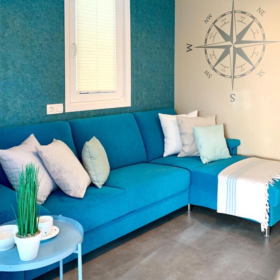 Bonita Houseboat Apartment Portorose Bagian luar foto