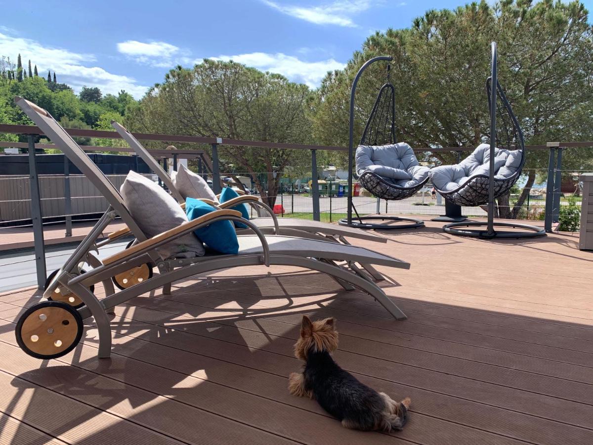 Bonita Houseboat Apartment Portorose Bagian luar foto